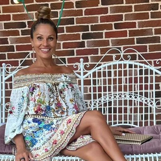 FrancescaGundry fingering ass image