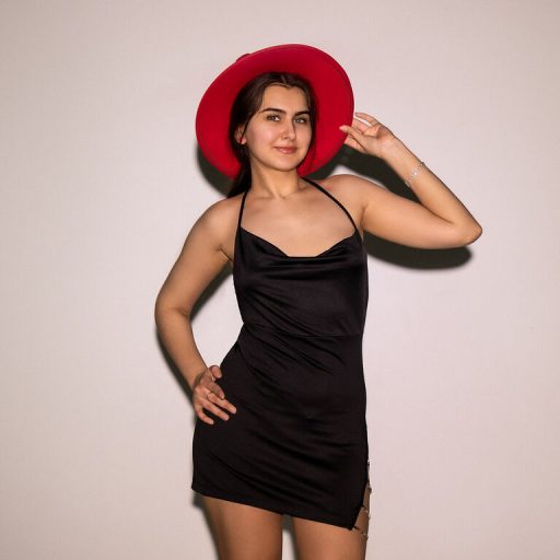 GabriellaMays online shows image