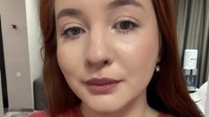 GloriaEwans strip amateur image