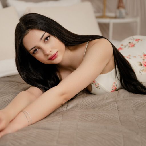 HaileyBriks ass vibrator image