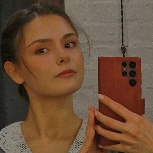 HelenaBerkheimer online shows image
