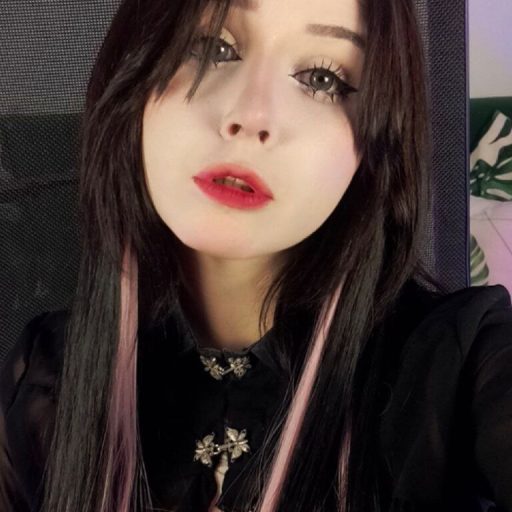 HollyStevenson recorded live image