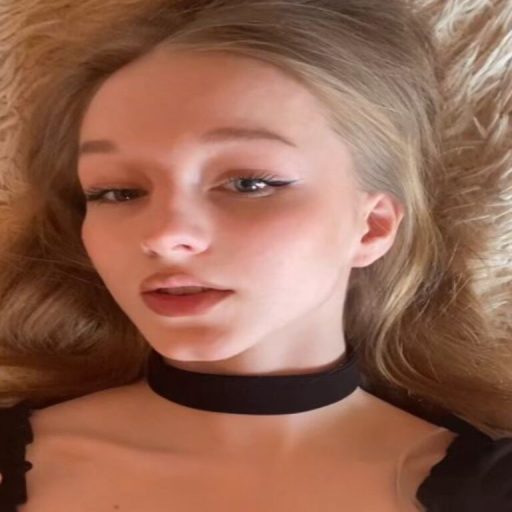 IleanaNiese online shows image