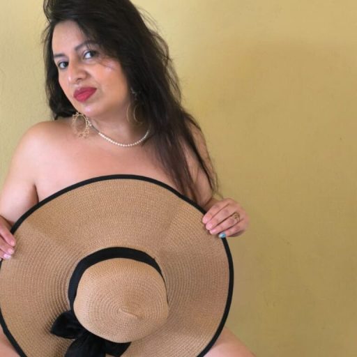 InnanaBelby hd nude image