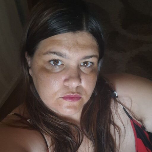 IonyEllaa cam naked image