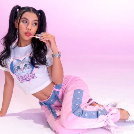 IsabellaRoyale pictures toy image