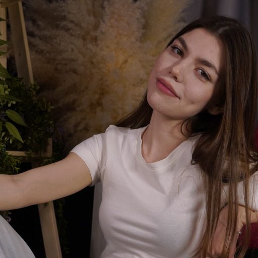 IvyCharnoski strip amateur image