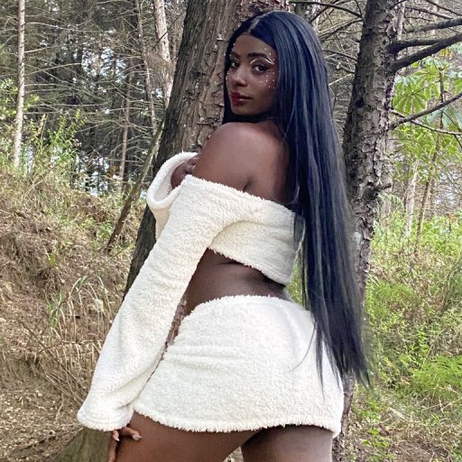 IzizMiller online shows image