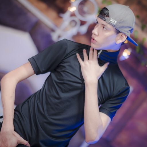 JeanLeone show fingering image