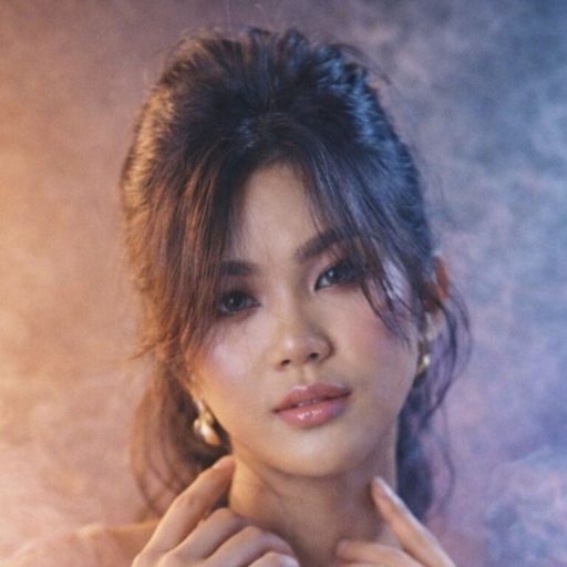 JeanetteSinclair amateur lush image