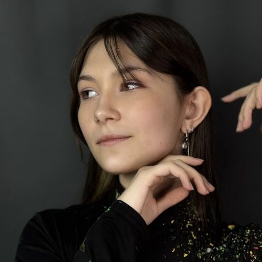 JenneferAspacio shows recorded image