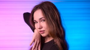 JoycelynRickard online shows image