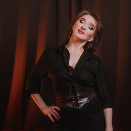 JuliaDeen dildo real image