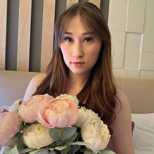 JuliaFionRoberts free dildo image