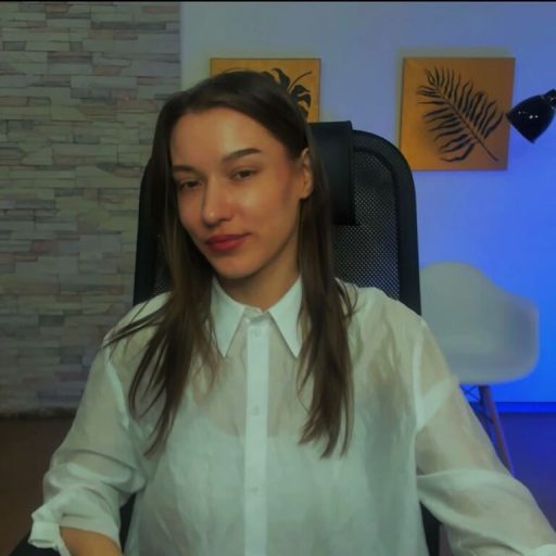 JuliaTayler shows recorded image