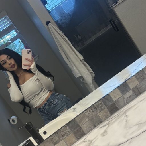 JulianaMami vibrator lj image