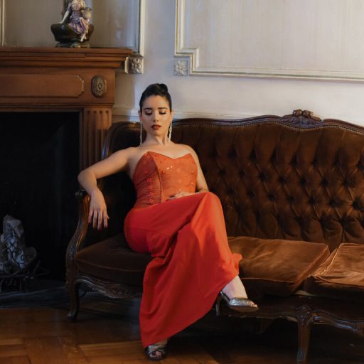 JulietteBloom live video image