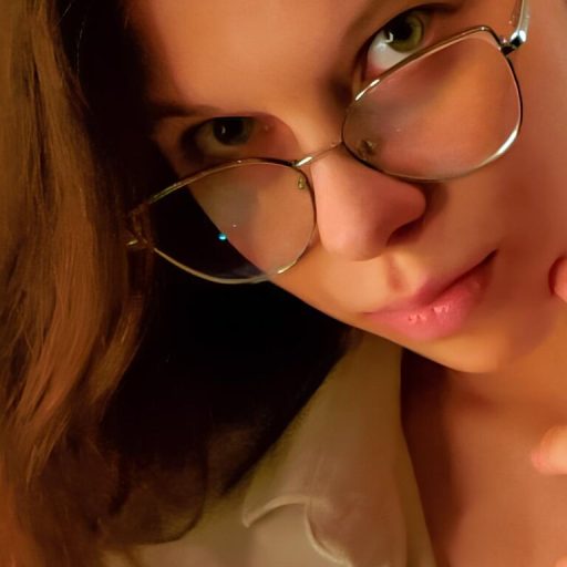 JulinaGoroven amateur lush image