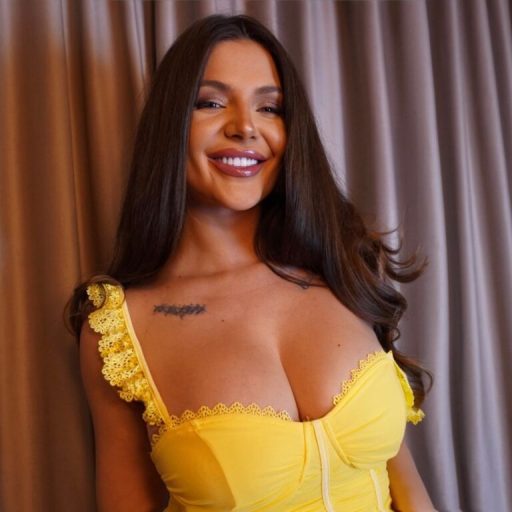 Kaia strip amateur image