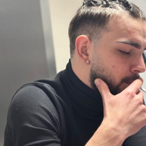 KanexHunter pussy show image