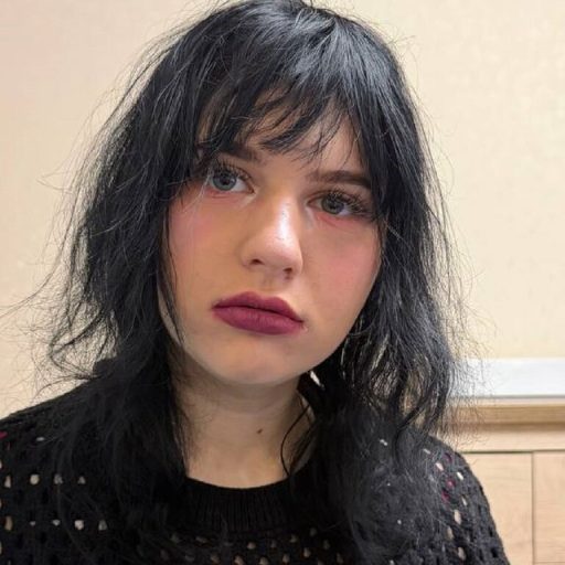 KarenMendez fingering ass image