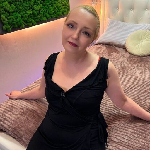 KarenVillis porn anal image