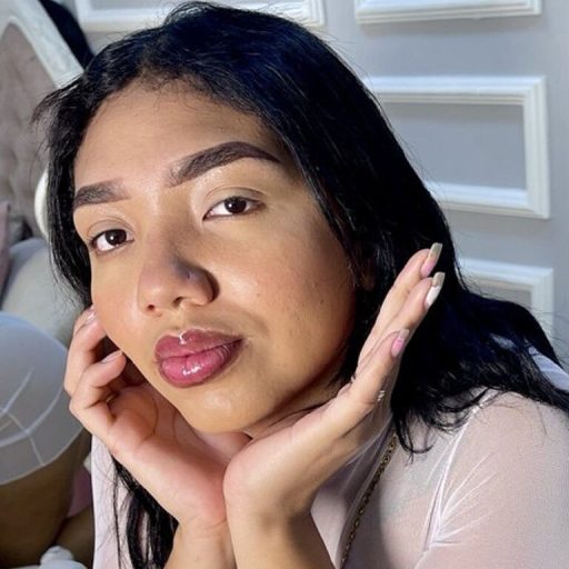 KarolCastaneda cam naked image