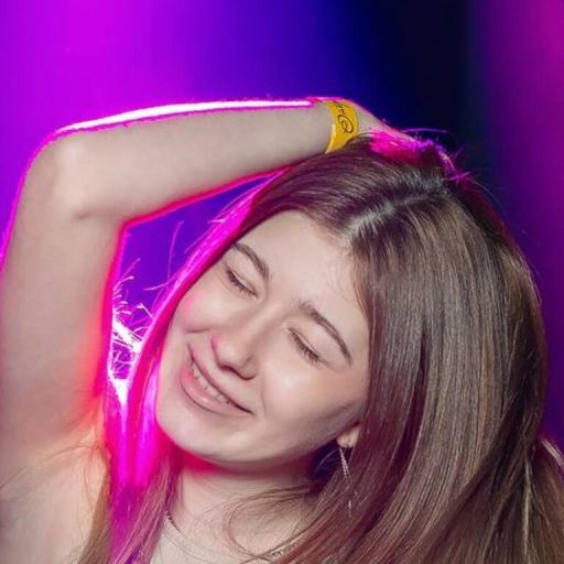 KateBlossom pussy show image