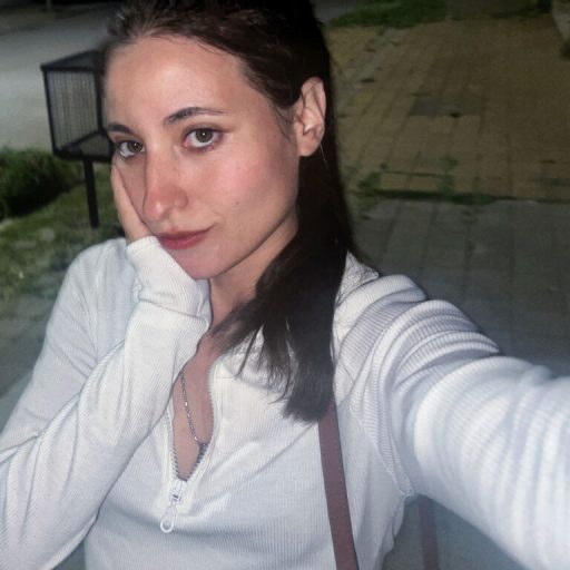 KateLux online shows image