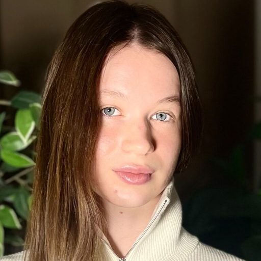 KatelynnSlight strip amateur image