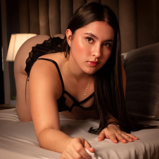 KathalinaSuarez amateur lush image