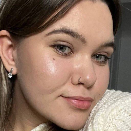 KatiaCarston live video image