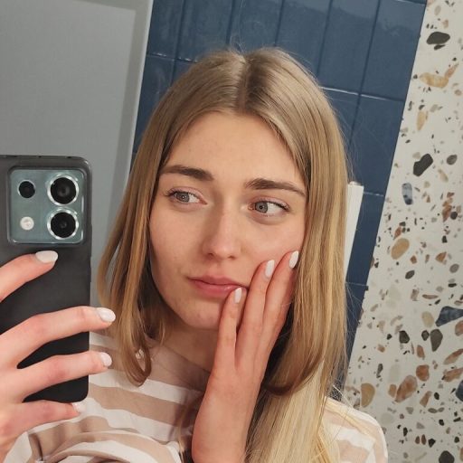 KindiFreya recorded live image