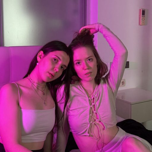 KiraAndMary cam naked image