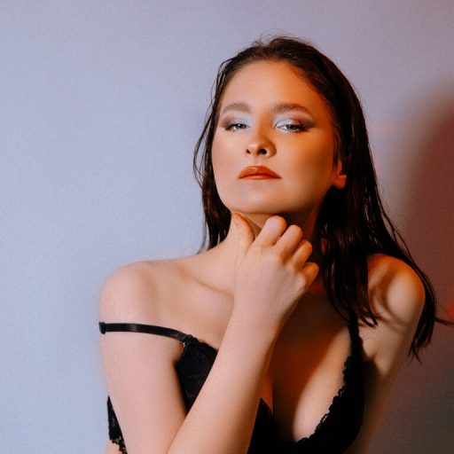 KiraClair cam naked image