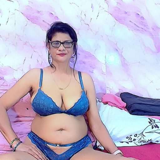 KirtiRose recorded live image