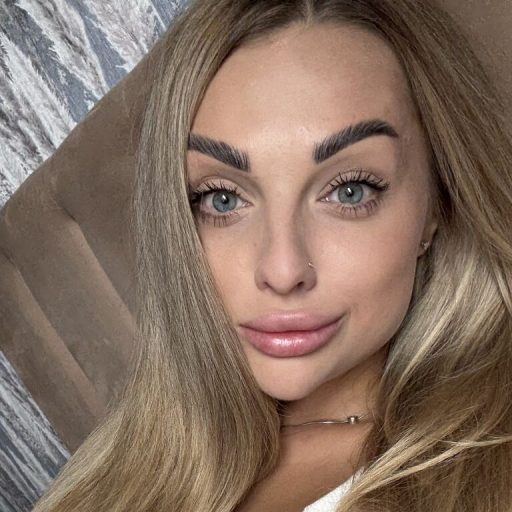 KristinaAuraI shows recorded image