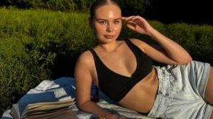 KrystalLaaz preview
