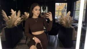 KylieBrowne lj cam image