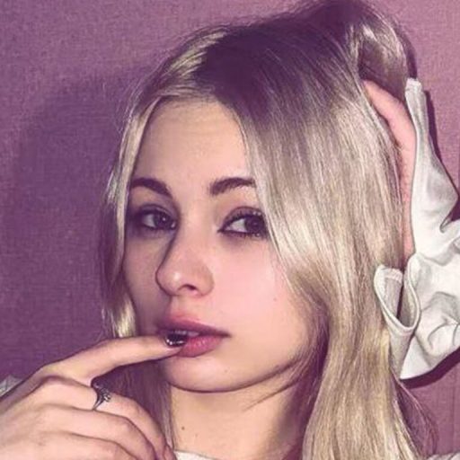 KylieMcMiller videos pics image