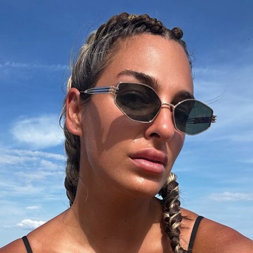 KylieMonro fingering ass image