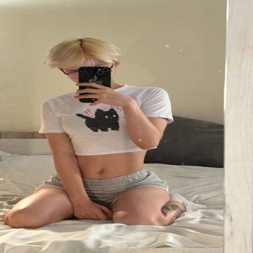 LakendraSnethen show fingering image
