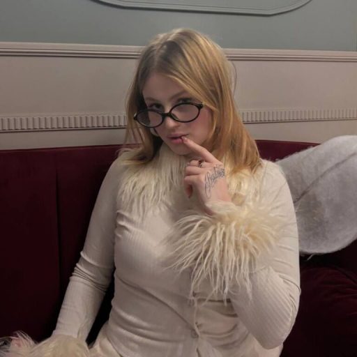 LanaCouture videos pics image