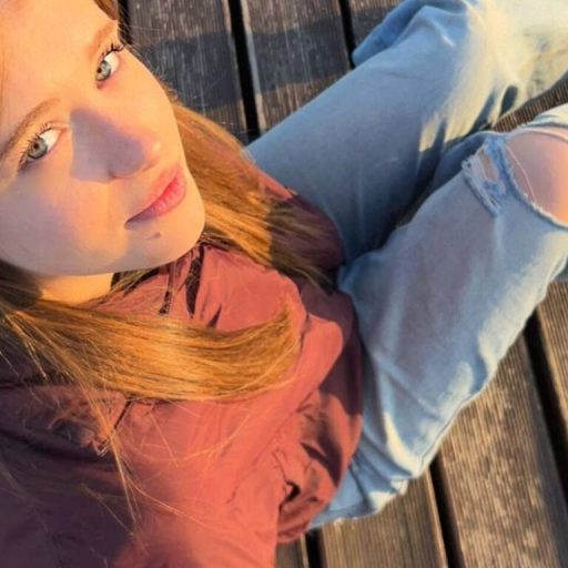 LanaSet pussy show image