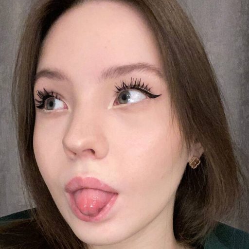 LannieBlank shows recorded image