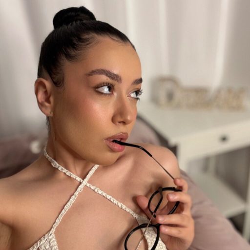 LaraCullen pussy show image