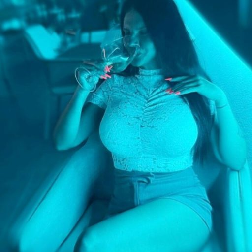 LaraGracee fingering ass image