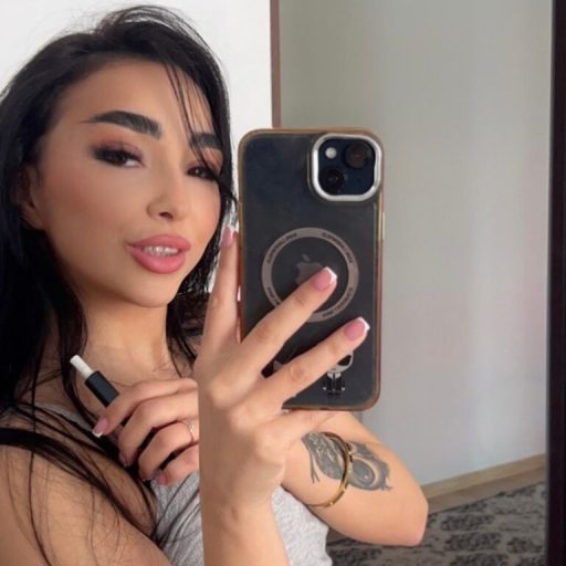 LaraMac sex livesex image