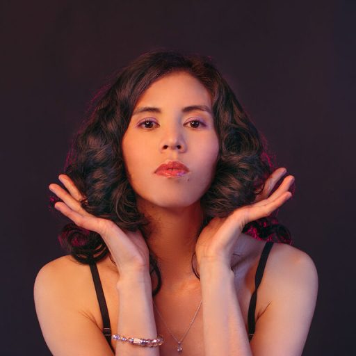 LarissaaCosta online shows image
