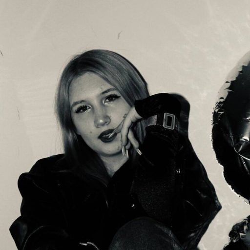 LatishaWolfenden video photos image